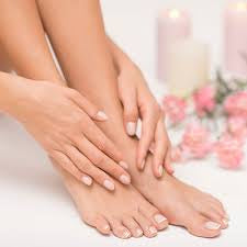 Online Luxury Manicure and Pedicure Training Course